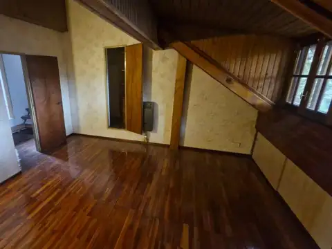 Depto Tipo Casa en Venta 40 años