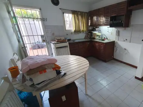 Casa en Alquiler con 1 cochera