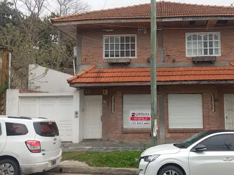 DUPLEX 3 AMBIENTES CON COCHERA, PATIO Y PARRILLA