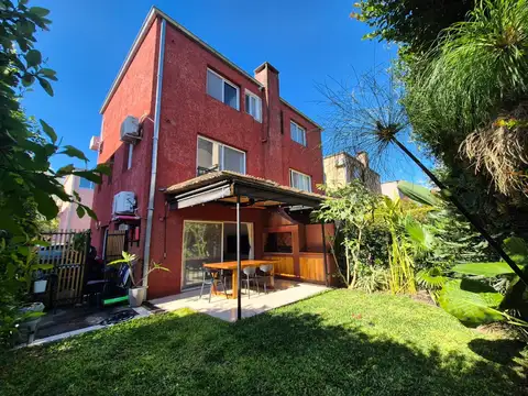 Casa/triplex en condominio La Esquina en Las Lomas de San Isidro 3 dormitorios