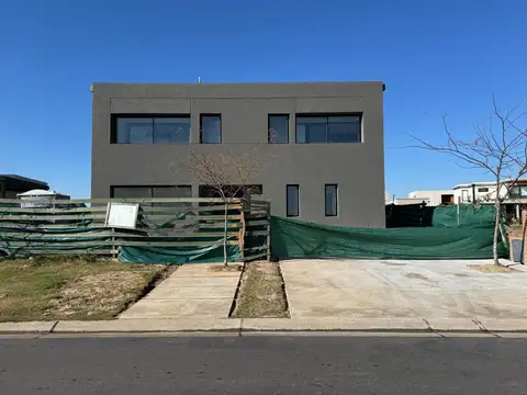 Casa En Puertos Lote 100