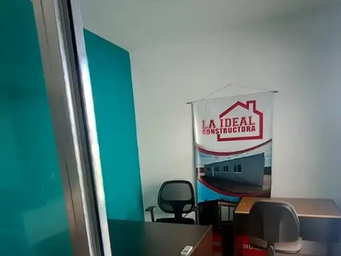 Oficina 5 ambientes con 2 baños