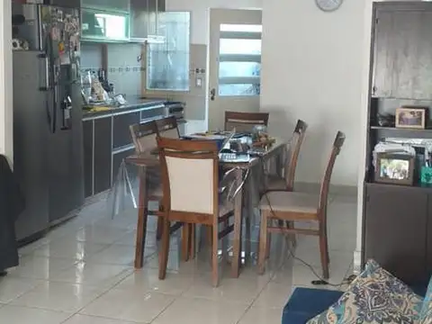 Depto Tipo Casa 3 ambientes con 1 baño