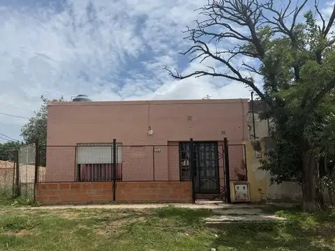 Casa en Victorica 2092