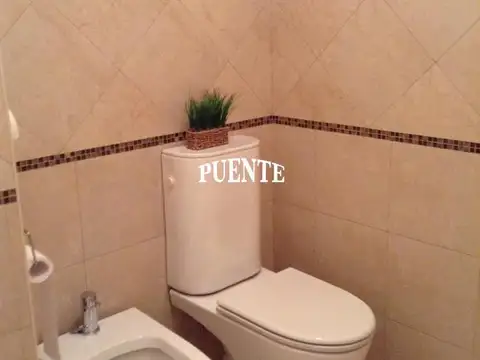 Casa en Venta con 4 cocheras