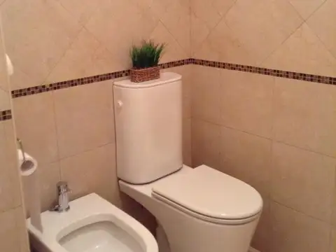 Casa en Venta con 4 cocheras