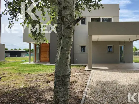 Casa en Venta en Countries y Barrios Cerrados en la Plata, Partido de La Plata