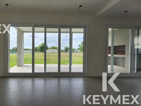 Casa en Venta en Countries y Barrios Cerrados en la Plata, USD 320.000