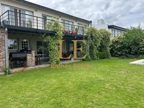Casa en Venta en El Canton, USD 350.000