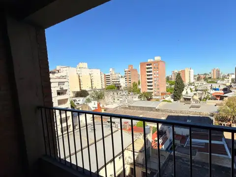 Departamento en Venta con 3 cocheras