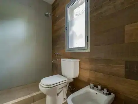 Depto Tipo Casa en Venta con 1 cocheras