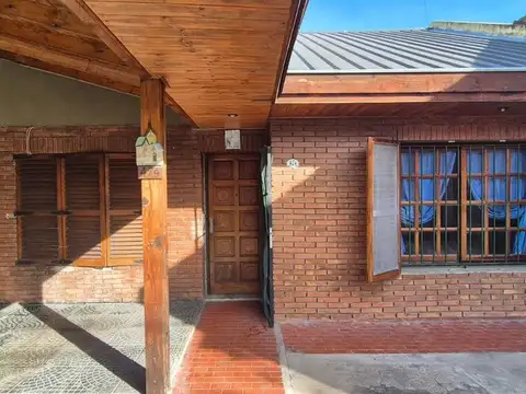 Casa en Venta en Lanus Oeste, USD 185.000