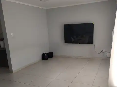 VENTA CASA DOS DORMITORIOS EN BARRIO RIO LIMAY
