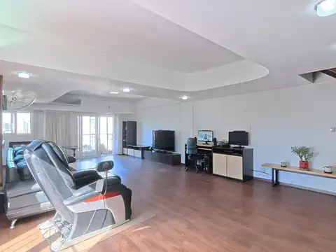 DEPARTAMENTO 6 AMB EN DUPLEX C/COCH EN FLORES
