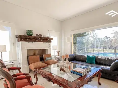 Casa en Venta con 1 cochera