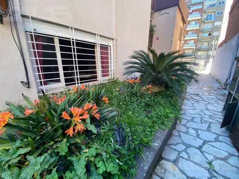 Depto Tipo Casa en Alquiler en Castelar Sur, $ 700.000