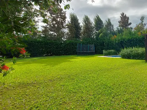 Sin Muebles. Disponible 1°/03. Lote Perimetral.