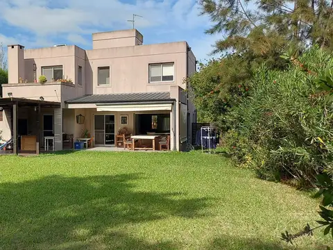 LOTE INTERNO. 3 DORMITORIOS y AREA SERVICIO. DISPONIBLE 1°/03.