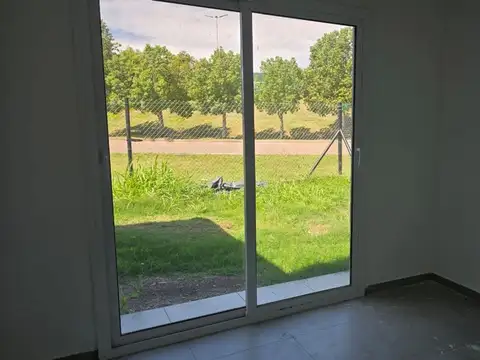 Departamento 7 ambientes con 1 baño