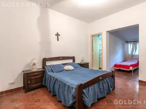 Casa en Venta con 3 cocheras
