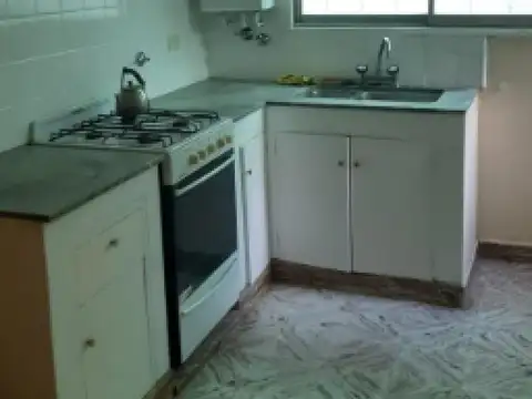 Casa en Venta - 2 Dormitorios 1 Baño - 90mts - Bahia Blanca