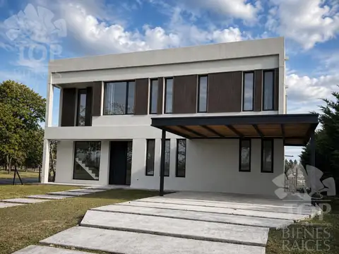 Casa a estrenar en El Canton Islas a la laguna. Financiación directa.