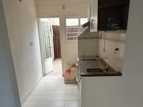 Depto Tipo Casa en Alquiler de 1 dormitorio
