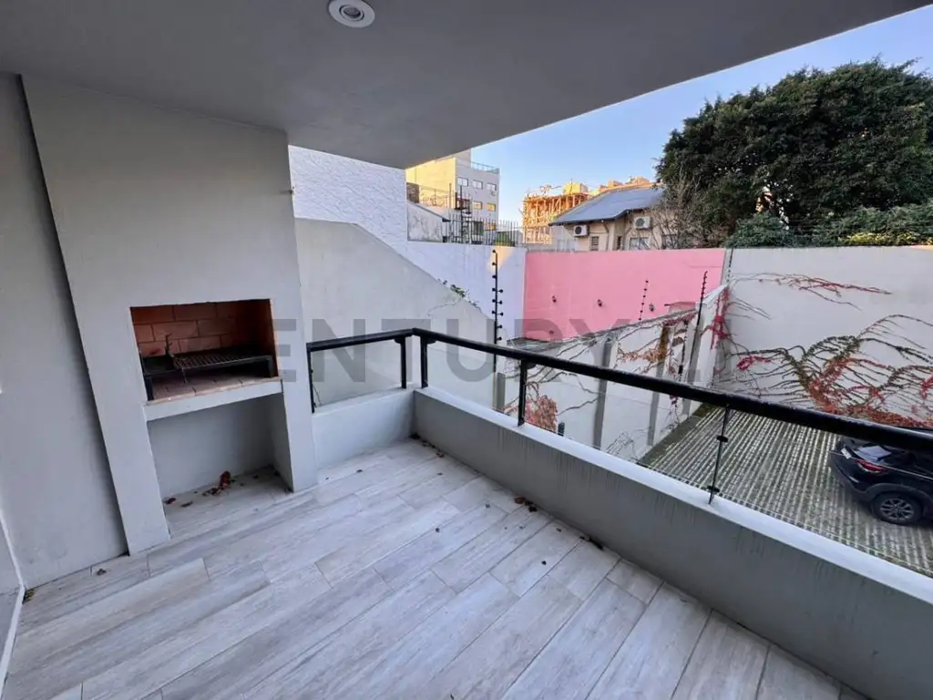 Bauness 1200, Piso 1