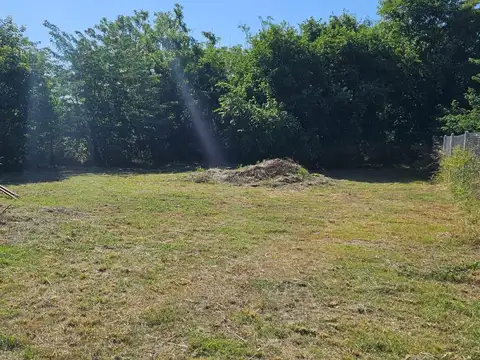 Terreno en  venta de 19,25 x 32,20 con construcción - Arturo Segui