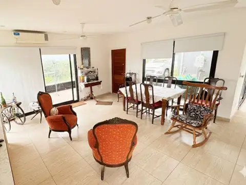 Casa en Alquiler de 3 dormitorios