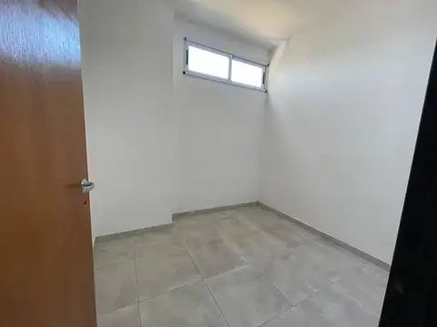 Casa en Venta en Castelar, USD 120.000