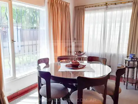 Casa 5 ambientes con 2 baños