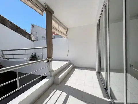 Oficina 4 ambientes con 1 baño