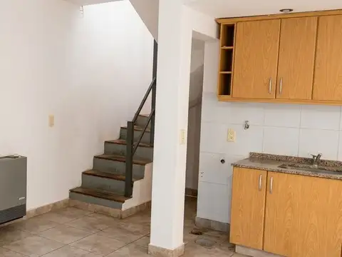 Depto Tipo Casa en Alquiler en Don Torcuato, $ 690.000