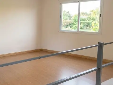 Depto Tipo Casa 2 ambientes con 1 baño