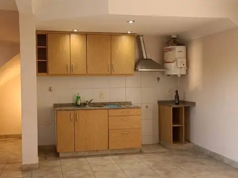 Depto Tipo Casa en Alquiler de 1 dormitorio