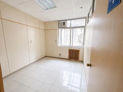 Oficina 7 ambientes con 2 baños
