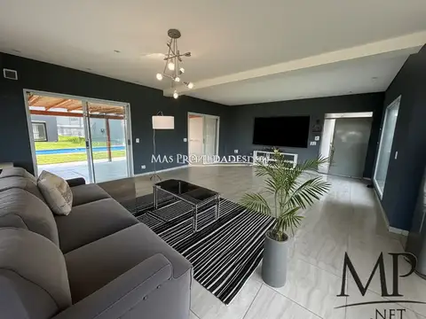 Venta Casa con renta en La alameda 3 dormitorios