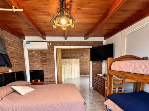 ALQUILER CASA CON PILETA ZAVALLA