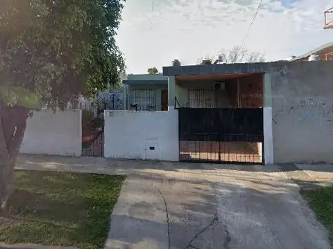 Casas en venta - 2 Dormitorios 2 Baños - 300Mts2 - Morón