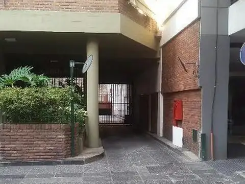 Cochera fija cub se puede alquilar a personas ajenas al edif