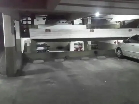 Cochera fija cub se puede alquilar a personas ajenas al edif