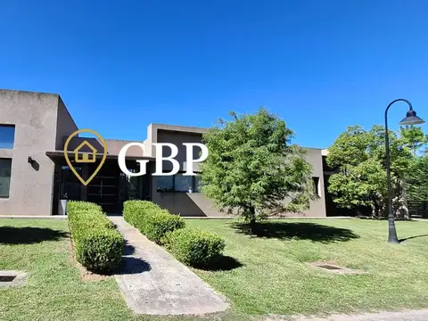 Casa en venta en Canning en Barrio Privado Los Talas