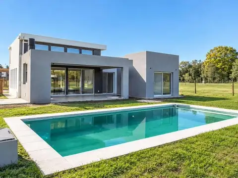 VENTA CASA 5 AMBIENTES PUERTOS DEL LAGO SECTOR NATIVAS CON PILETA FINANCIA