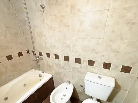 Depto Tipo Casa en Alquiler de 2 dormitorios