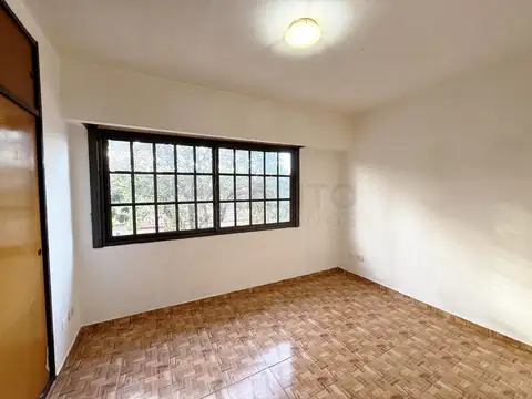 Depto Tipo Casa en Alquiler de 3 ambientes