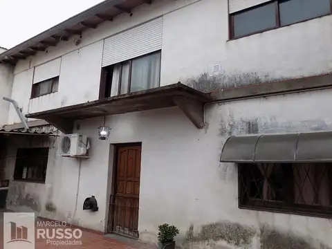 CASA INTERNA 3 AMBINETES c/ COCHERA