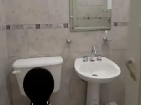 Depto Tipo Casa 2 ambientes con 1 baño