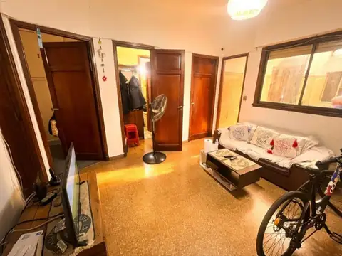 Franklin 500, Piso PB