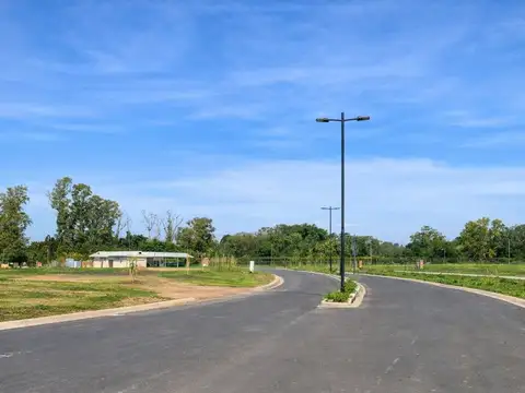 Lote en barrio La posta Pilar OPORTUNIDAD